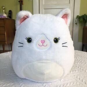 Squishmallows “Kelsey” White Persian Cat 12ʺ Plush Kellytoy Soft Collectible